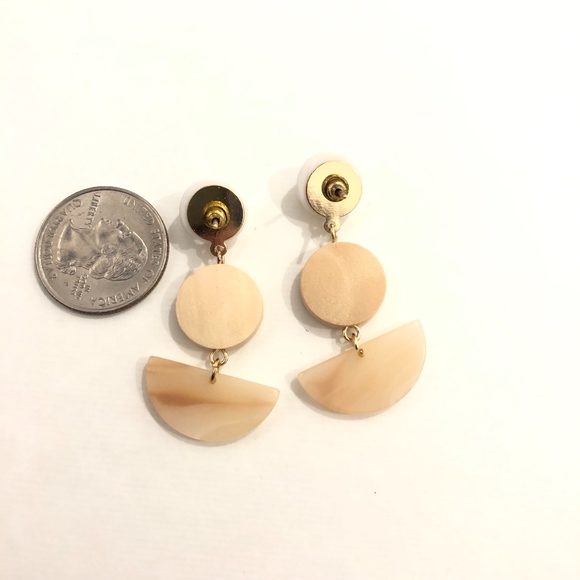 Circular Danty Earrings - Picture 2 of 5